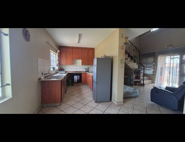 3 BEDROOM APARTMENT FOR SALE IN HALFWAY GARDENS